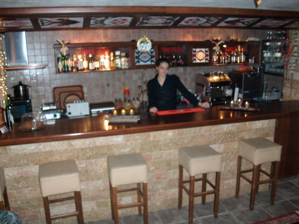 Hotel Dryalos Miléai Buitenkant foto