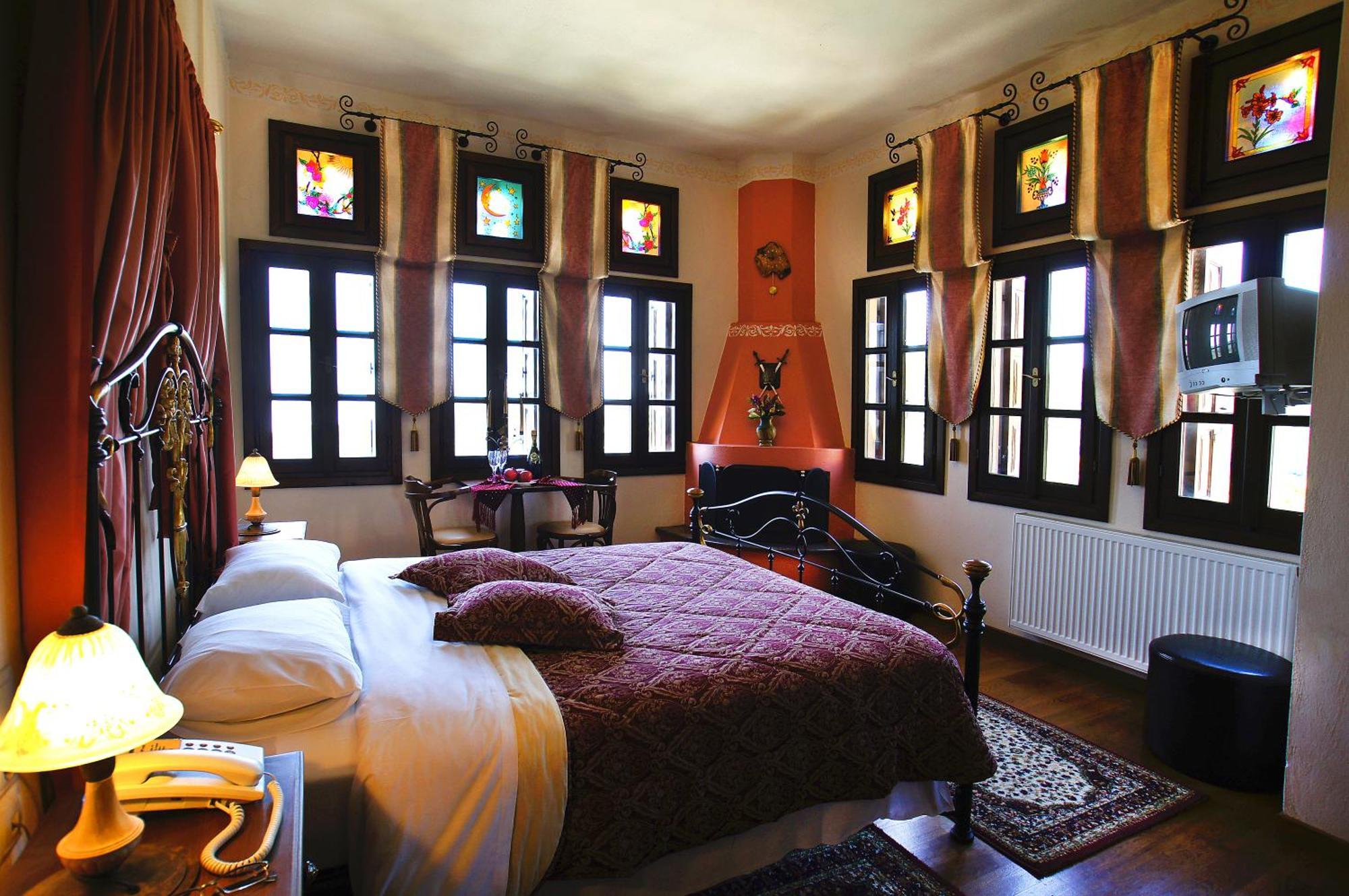Hotel Dryalos Miléai Buitenkant foto