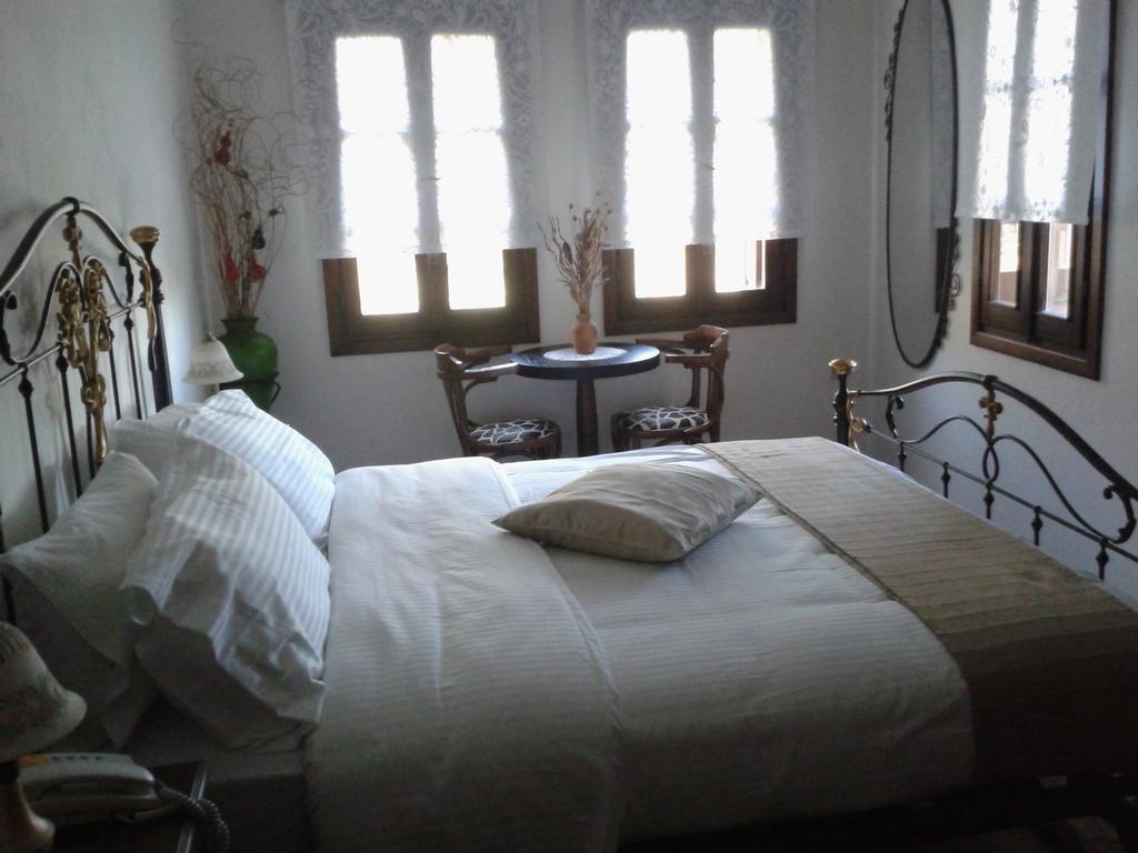 Hotel Dryalos Miléai Buitenkant foto