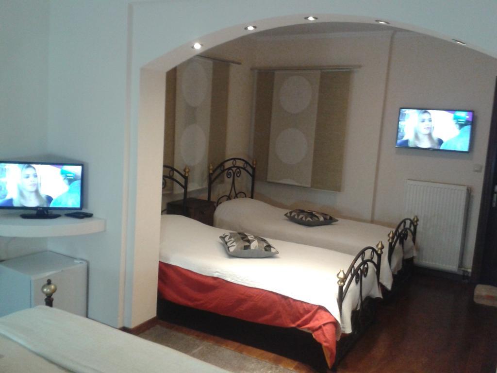Hotel Dryalos Miléai Buitenkant foto