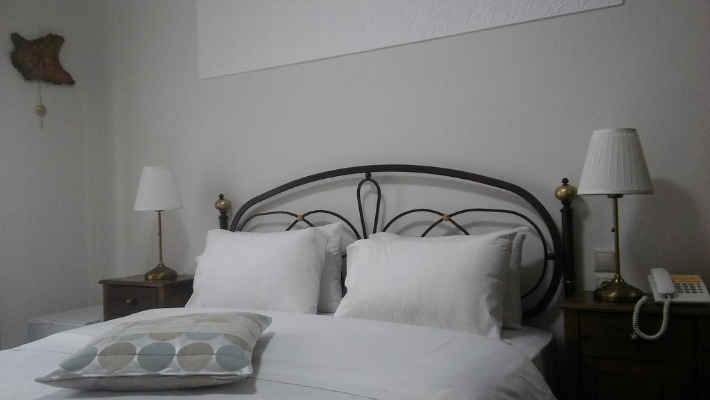 Hotel Dryalos Miléai Buitenkant foto